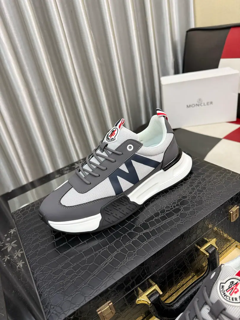 Get out of the factory.⌚️⌚️【MONCLER 】- No, no, no., Same as the other two. High-quality men's shoes. Materials: Customize calf skin ➕The net is really a shoe cushion in the air. Original open-model base type: Men's leisure sports shoes - Strap a pair of boys' shoes. Euro-American style Make it work. My feet are comfortable., Standard Code: 38-46