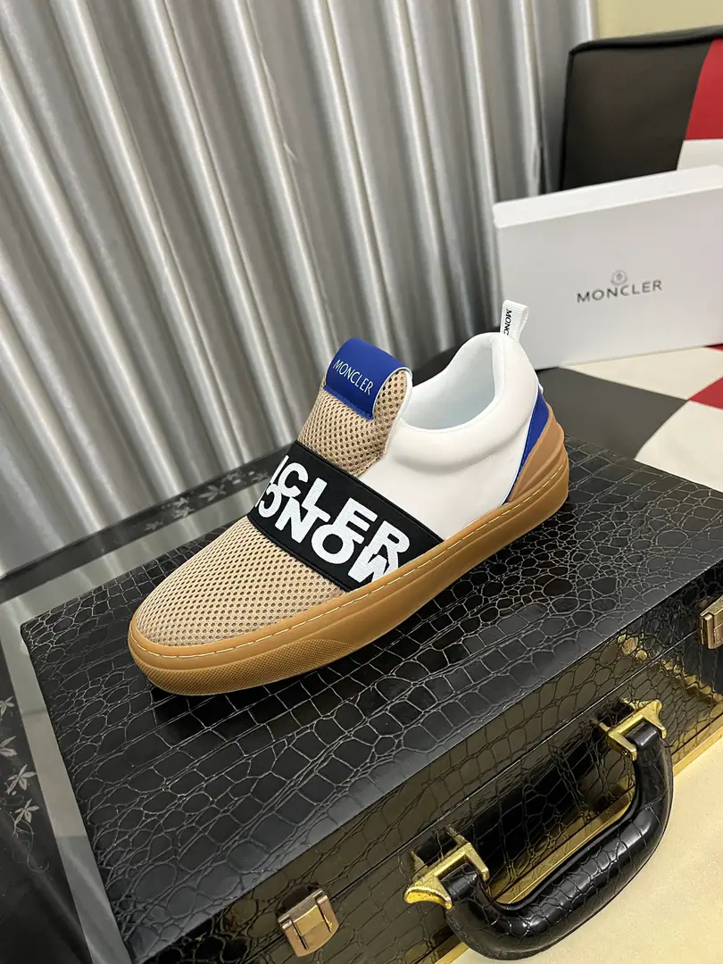 Get out of the factory.⌚️⌚️《Moncle*》The men with the thicker skins and the leisure shoes., Comfortable., Using a single import of flying technology fabric, Both innovation and innovation, Function as one with graphic details, Explanatory fashion.. BaseTPU+Rubber+High-ball rubber bubbles., Very resilient and durable., Make it more comfortable.！ Size: 38-46