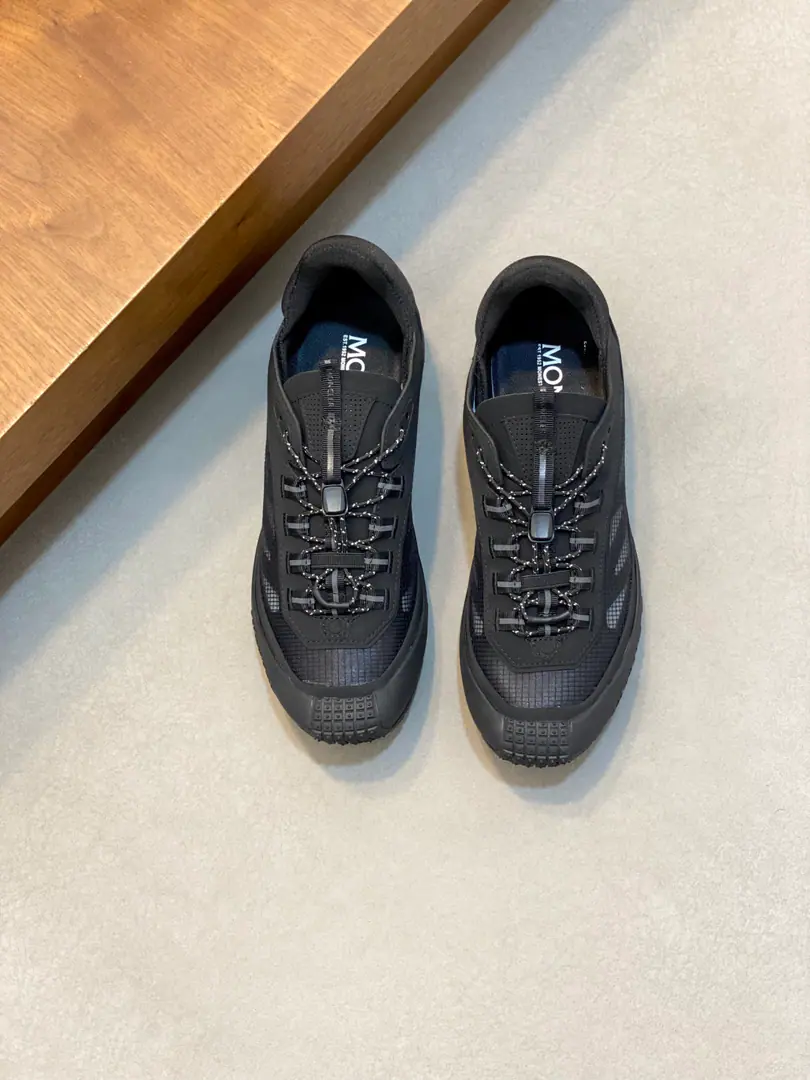 Moncler- No, no, no. - Men's shoes.,Import gas vents, Chlorbutyl rubber The various materials are made together., Shoes face design using shoelaces and rubber embedded, Back up.MonclerMark, BaseTPU+Rubber+High-ball rubber bubbles., Very resilient and durable., Make it more comfortable., It's worth the effort, both on the shoe and the color design.！ Size: 39-44（38 45Do it.）