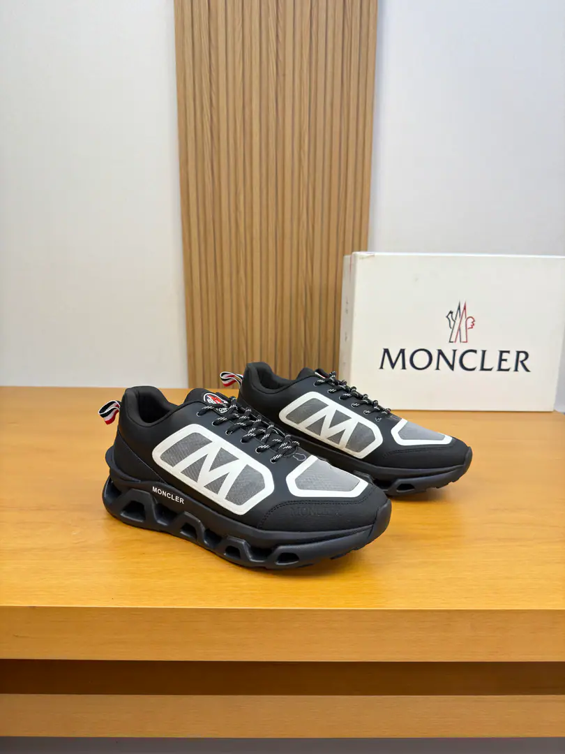 【MONCLER】- You're welcome.(- No, no, no.) High-end quality Original List·Leisure sports shoes Shoe.: 🔝Napa Skin., The branded high-wire net sails..- It's a plastic brand.logoTotem process, Shoe tongue..The brand of the car.logoMarking, Back up..Brandweaves Uchi.: Brand canvas. Otsumi!: It's so light.TPUBubbles·Rubber. Double-coloured base Super-high-quality control.·- I'm doing a little work.: Highlight(High-end·- How expensive.·Slot) Size: 39-44（38, 45, Make a reservation.)·MC0126