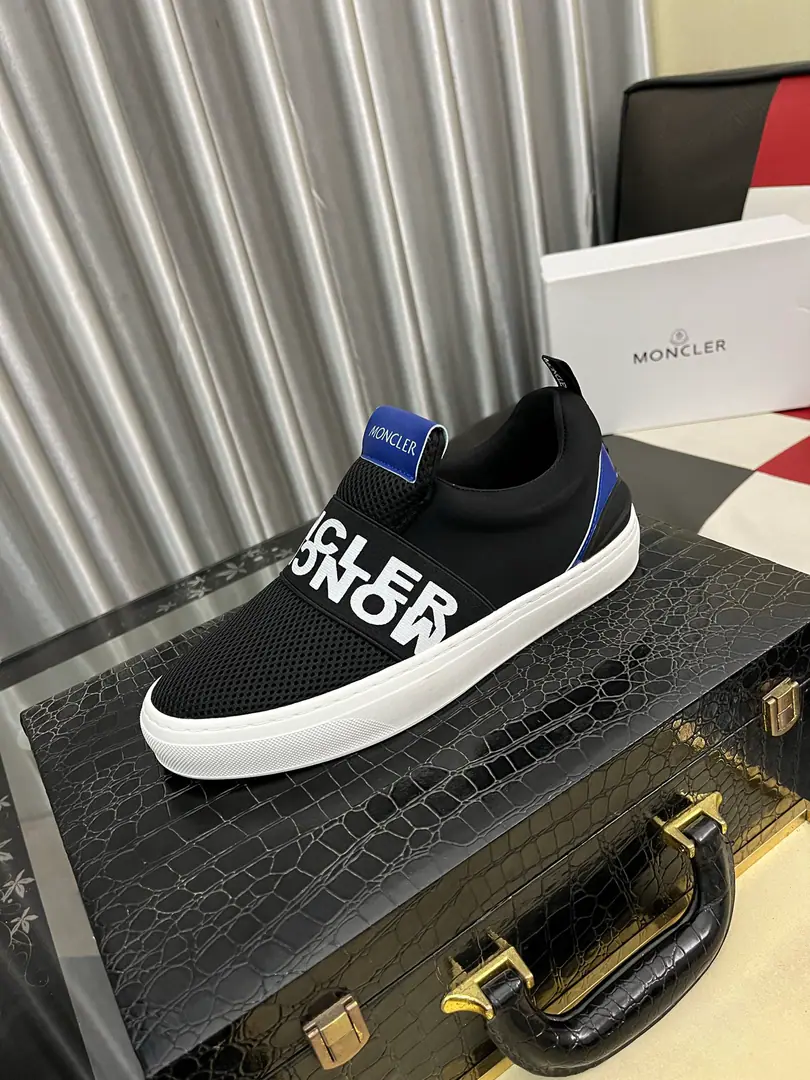 Get out of the factory.⌚️⌚️《Moncle*》The men with the thicker skins and the leisure shoes., Comfortable., Using a single import of flying technology fabric, Both innovation and innovation, Function as one with graphic details, Explanatory fashion.. BaseTPU+Rubber+High-ball rubber bubbles., Very resilient and durable., Make it more comfortable.！ Size: 38-46