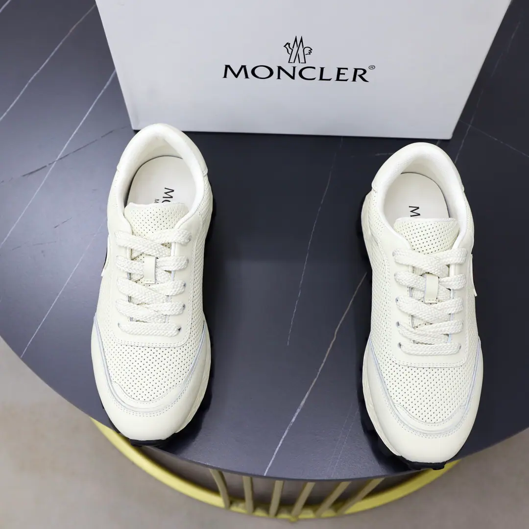 Moncler- No, no, no. - Men's shoes.,Import gas vents, Chlorbutyl rubber The various materials are made together., Shoes face design using shoelaces and rubber embedded, Back up.MonclerMark, BaseTPU+Rubber+High-ball rubber bubbles., Very resilient and durable., Make it more comfortable., It's worth the effort, both on the shoe and the color design.！ Size: 39-44（38 45Do it.）