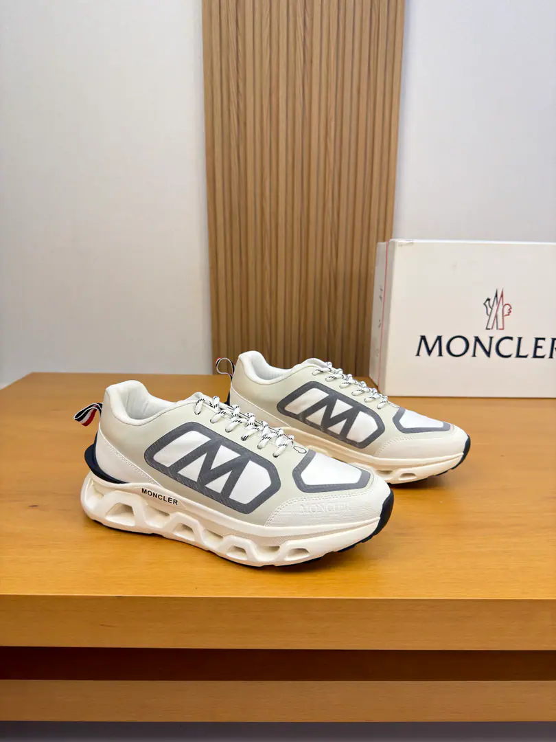 【MONCLER】- You're welcome.(- No, no, no.) High-end quality Original List·Leisure sports shoes Shoe.: 🔝Napa Skin., The branded high-wire net sails..- It's a plastic brand.logoTotem process, Shoe tongue..The brand of the car.logoMarking, Back up..Brandweaves Uchi.: Brand canvas. Otsumi!: It's so light.TPUBubbles·Rubber. Double-coloured base Super-high-quality control.·- I'm doing a little work.: Highlight(High-end·- How expensive.·Slot) Size: 39-44（38, 45, Make a reservation.)·MC0126