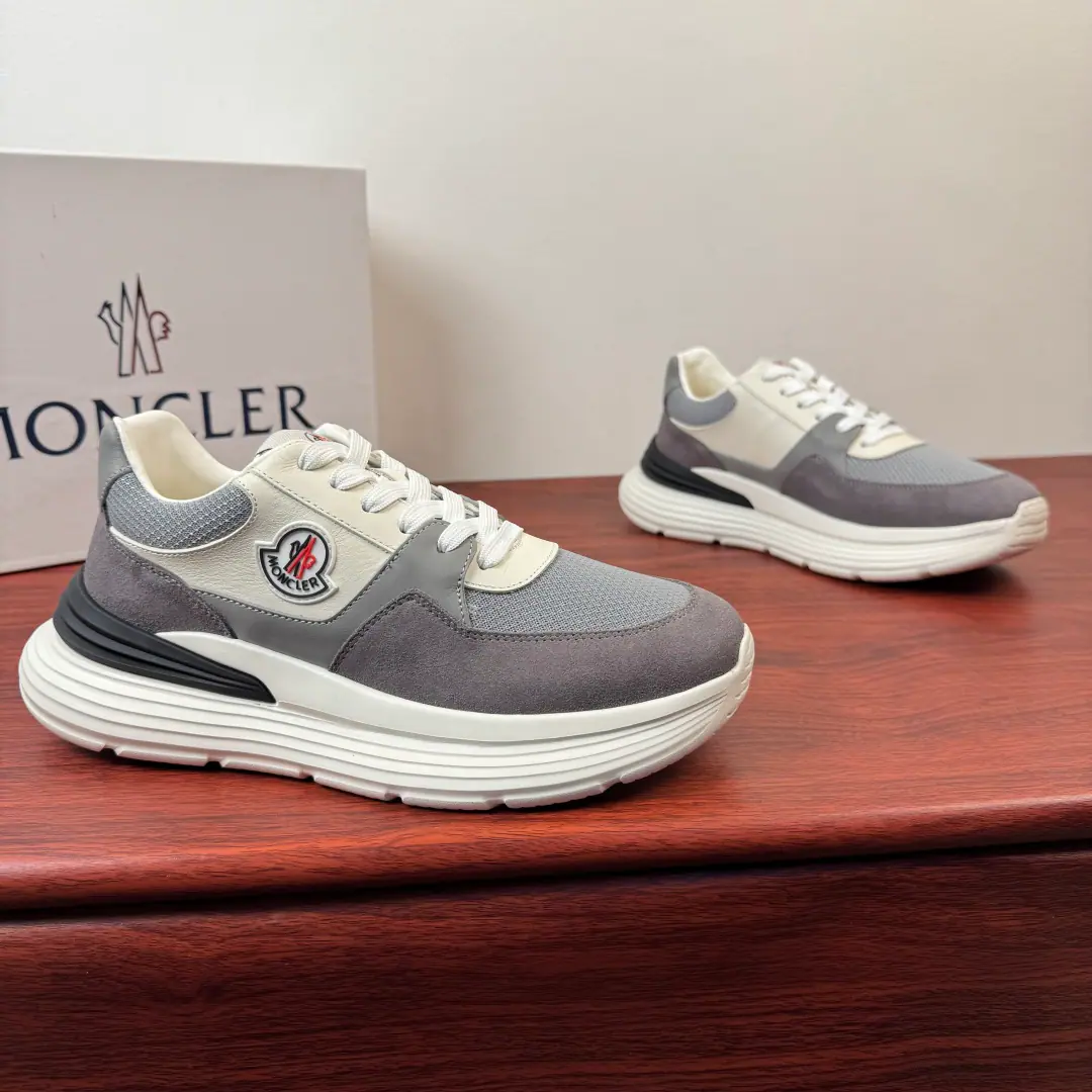 Moncler/- No, no, no. A man's new sneakers. This sneakers is on the fabric net., Fly-and-frozen-and-frozen-and-feat-and-skin-and-shoe-and-shoe-and-shoe-and-skin-and-skin-and-skin-and-skin-and-skin-and-skin-and-skin-and-skin-and-skin-and-skin-and-skin-and-skin-and-skin-and-skin-and-skin-and-skin-and-skin-and-skin-and-skin., Sides are marked.logoRubber badge., It echoes the shoe-teleton embroidery logo., The back of the heel is branded.logoLetter Details, A combination of soft rubber sluice-resistant grinding-down-breathing-down-the-ground--, The leather fabric is mixed inside., The logo, the cow's skin and foot., I'm just gonna go up and get some air.！Full packaged dustproof bags！ Size: 39-40-41-42-43-44 Standard leather shoe size.（38/45You're not going to back off.）