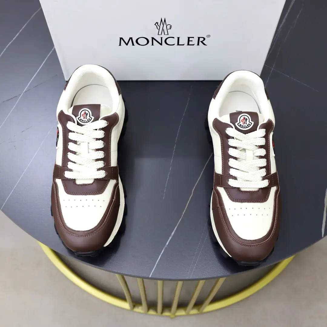 Moncler- No, no, no. - Men's shoes.,Import gas vents, Chlorbutyl rubber The various materials are made together., Shoes face design using shoelaces and rubber embedded, Back up.MonclerMark, BaseTPU+Rubber+High-ball rubber bubbles., Very resilient and durable., Make it more comfortable., It's worth the effort, both on the shoe and the color design.！ Size: 39-44（38 45Do it.）