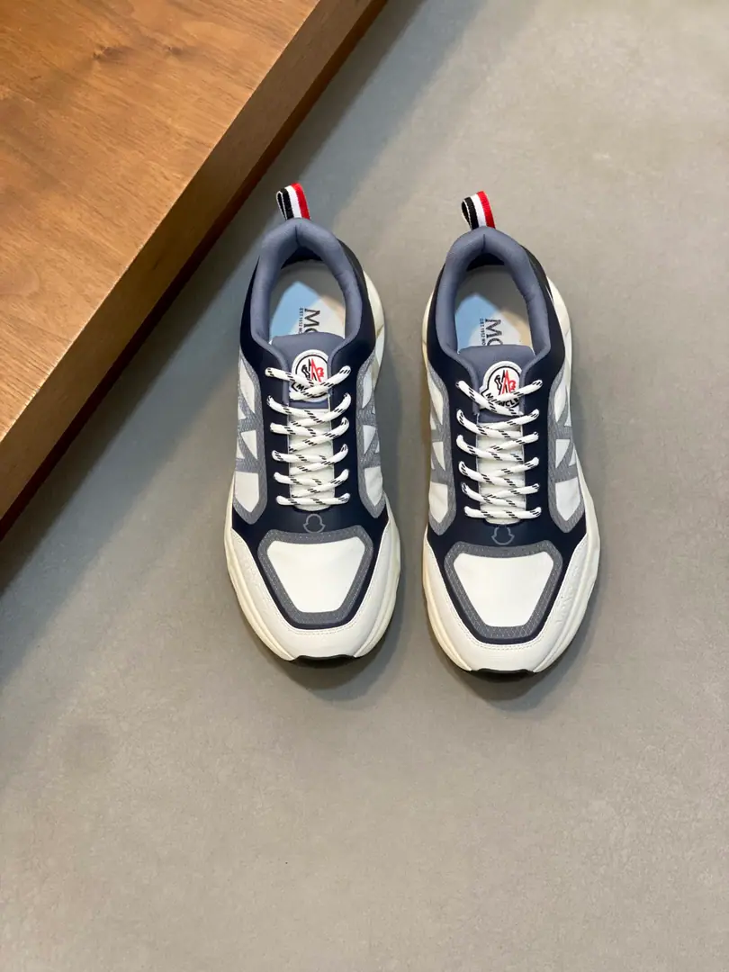Moncler- No, no, no. - Men's shoes.,Import gas vents, Chlorbutyl rubber The various materials are made together., Shoes face design using shoelaces and rubber embedded, Back up.MonclerMark, BaseTPU+Rubber+High-ball rubber bubbles., Very resilient and durable., Make it more comfortable., It's worth the effort, both on the shoe and the color design.！ Size: 39-44（38 45Do it.）