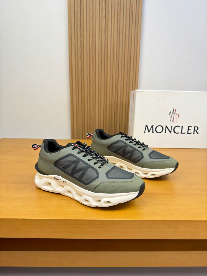 【MONCLER】- You're welcome.(- No, no, no.) High-end quality Original List·Leisure sports shoes Shoe.: 🔝Napa Skin., The branded high-wire net sails..- It's a plastic brand.logoTotem process, Shoe tongue..The brand of the car.logoMarking, Back up..Brandweaves Uchi.: Brand canvas. Otsumi!: It's so light.TPUBubbles·Rubber. Double-coloured base Super-high-quality control.·- I'm doing a little work.: Highlight(High-end·- How expensive.·Slot) Size: 39-44（38, 45, Make a reservation.)·MC0126