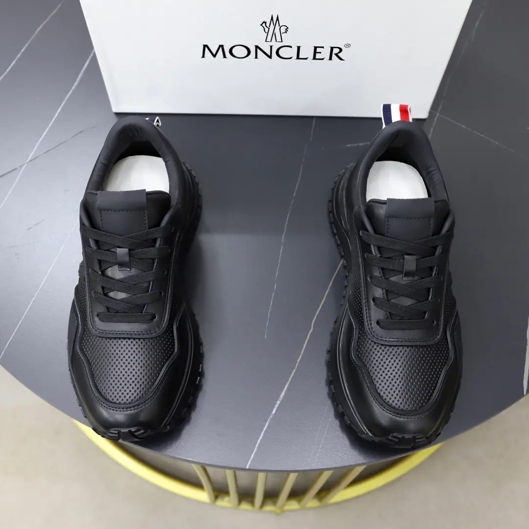 Moncler- No, no, no. - Men's shoes.,Import gas vents, Chlorbutyl rubber The various materials are made together., Shoes face design using shoelaces and rubber embedded, Back up.MonclerMark, BaseTPU+Rubber+High-ball rubber bubbles., Very resilient and durable., Make it more comfortable., It's worth the effort, both on the shoe and the color design.！ Size: 39-44（38 45Do it.）
