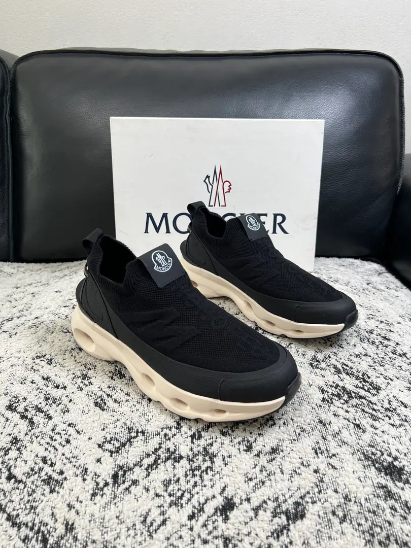 MONCLER High Quality Top-level craft - No, no, no. New cabinet., The original plant was equipped with Italian imported cattle and pasta., High-quality complex integration process, I'll put air in the skin of the imported watered cow. Shoes under the sole.: The original factory is super comfortable with the original base., The original factory manifest., Codes 39-44（Make a reservation. 38 45）