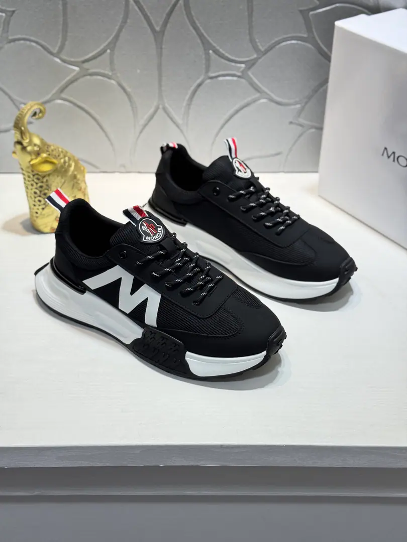 Get out of the factory.【Real value】🐬🐬Moncler/A masked man's leisure shoe., It's a very comfortable, slitic feature., Use of a cattle skin net, The netted inside., Both innovation and innovation, Function as one with graphic details, Explanatory fashion.. Rubber Bottom, Very resilient and durable., Make it more comfortable.！ Size: 38-44（45I'll make sure I don't change it.