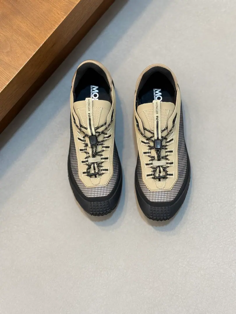 Moncler- No, no, no. - Men's shoes.,Import gas vents, Chlorbutyl rubber The various materials are made together., Shoes face design using shoelaces and rubber embedded, Back up.MonclerMark, BaseTPU+Rubber+High-ball rubber bubbles., Very resilient and durable., Make it more comfortable., It's worth the effort, both on the shoe and the color design.！ Size: 39-44（38 45Do it.）