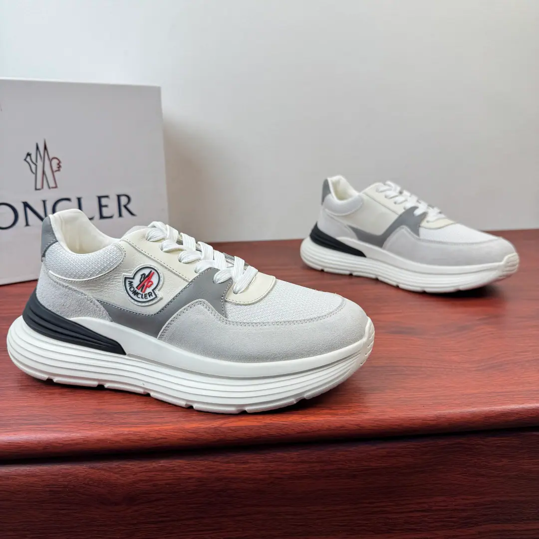 Moncler/- No, no, no. A man's new sneakers. This sneakers is on the fabric net., Fly-and-frozen-and-frozen-and-feat-and-skin-and-shoe-and-shoe-and-shoe-and-skin-and-skin-and-skin-and-skin-and-skin-and-skin-and-skin-and-skin-and-skin-and-skin-and-skin-and-skin-and-skin-and-skin-and-skin-and-skin-and-skin-and-skin-and-skin., Sides are marked.logoRubber badge., It echoes the shoe-teleton embroidery logo., The back of the heel is branded.logoLetter Details, A combination of soft rubber sluice-resistant grinding-down-breathing-down-the-ground--, The leather fabric is mixed inside., The logo, the cow's skin and foot., I'm just gonna go up and get some air.！Full packaged dustproof bags！ Size: 39-40-41-42-43-44 Standard leather shoe size.（38/45You're not going to back off.）