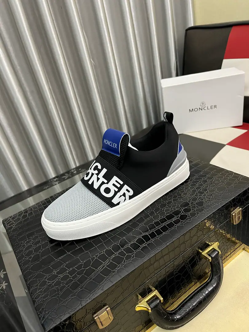Get out of the factory.⌚️⌚️《Moncle*》The men with the thicker skins and the leisure shoes., Comfortable., Using a single import of flying technology fabric, Both innovation and innovation, Function as one with graphic details, Explanatory fashion.. BaseTPU+Rubber+High-ball rubber bubbles., Very resilient and durable., Make it more comfortable.！ Size: 38-46