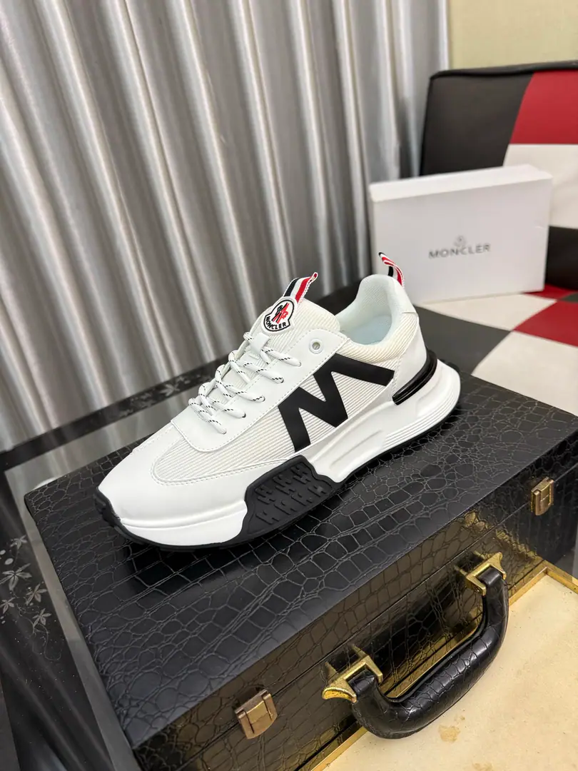 Get out of the factory.⌚️⌚️【MONCLER 】- No, no, no., Same as the other two. High-quality men's shoes. Materials: Customize calf skin ➕The net is really a shoe cushion in the air. Original open-model base type: Men's leisure sports shoes - Strap a pair of boys' shoes. Euro-American style Make it work. My feet are comfortable., Standard Code: 38-46