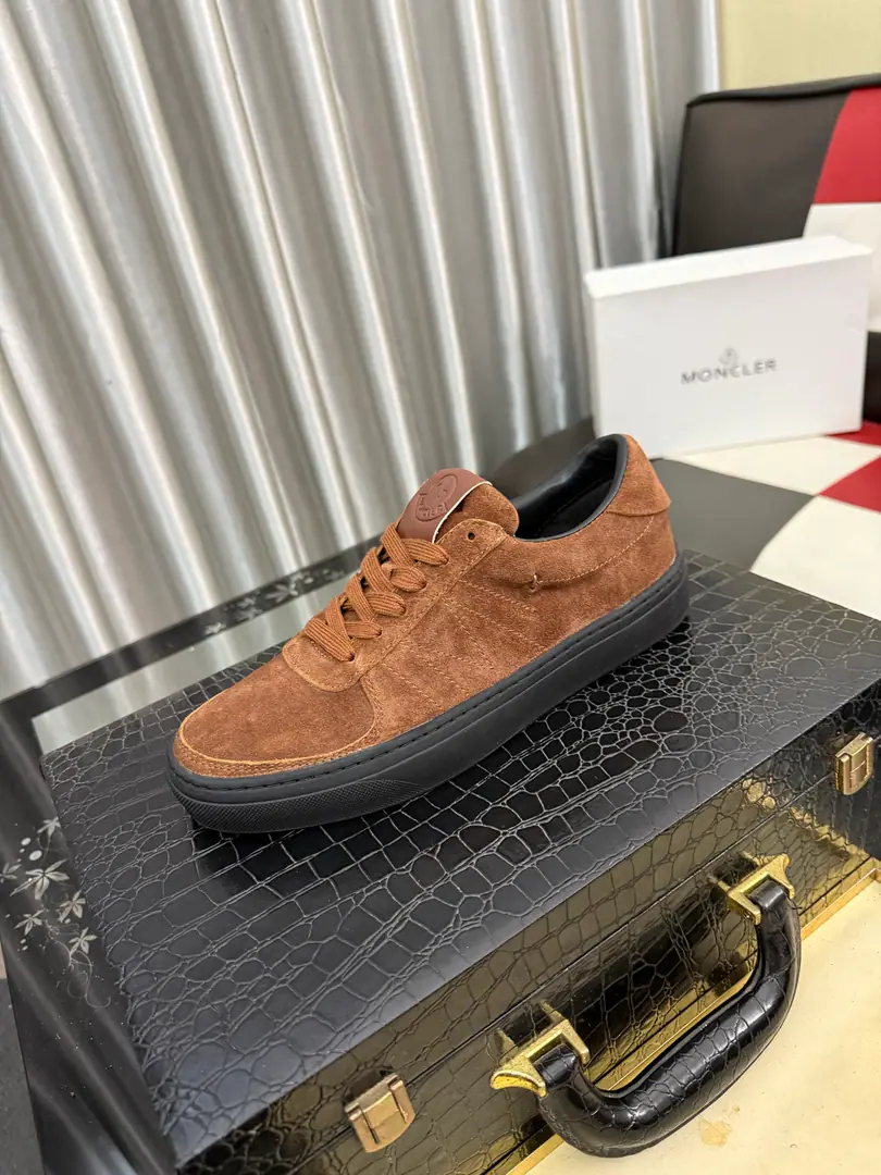 Get out of the factory.⌚️⌚️【MONCLER 】- No, no, no., Same as the other two. High-quality men's shoes. Materials: Customize calf skin ➕The net is really a shoe cushion in the air. Original open-model base type: Men's leisure sports shoes - Strap a pair of boys' shoes. Euro-American style Make it work. My feet are comfortable., Standard Code: 38-46