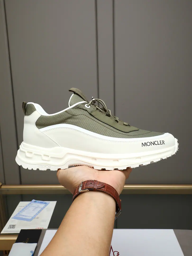 P Moncler/Mask men's leisure sports shoes., It's a very comfortable, slitic feature., Use cow skin.➕Network➕In the air network.！Both innovation and innovation, Function as one with graphic details, Explanatory fashion.. A high-balled rubber bubble is formed., Very resilient and durable., Make it more comfortable.！Size: 39-44（38 45Custom）