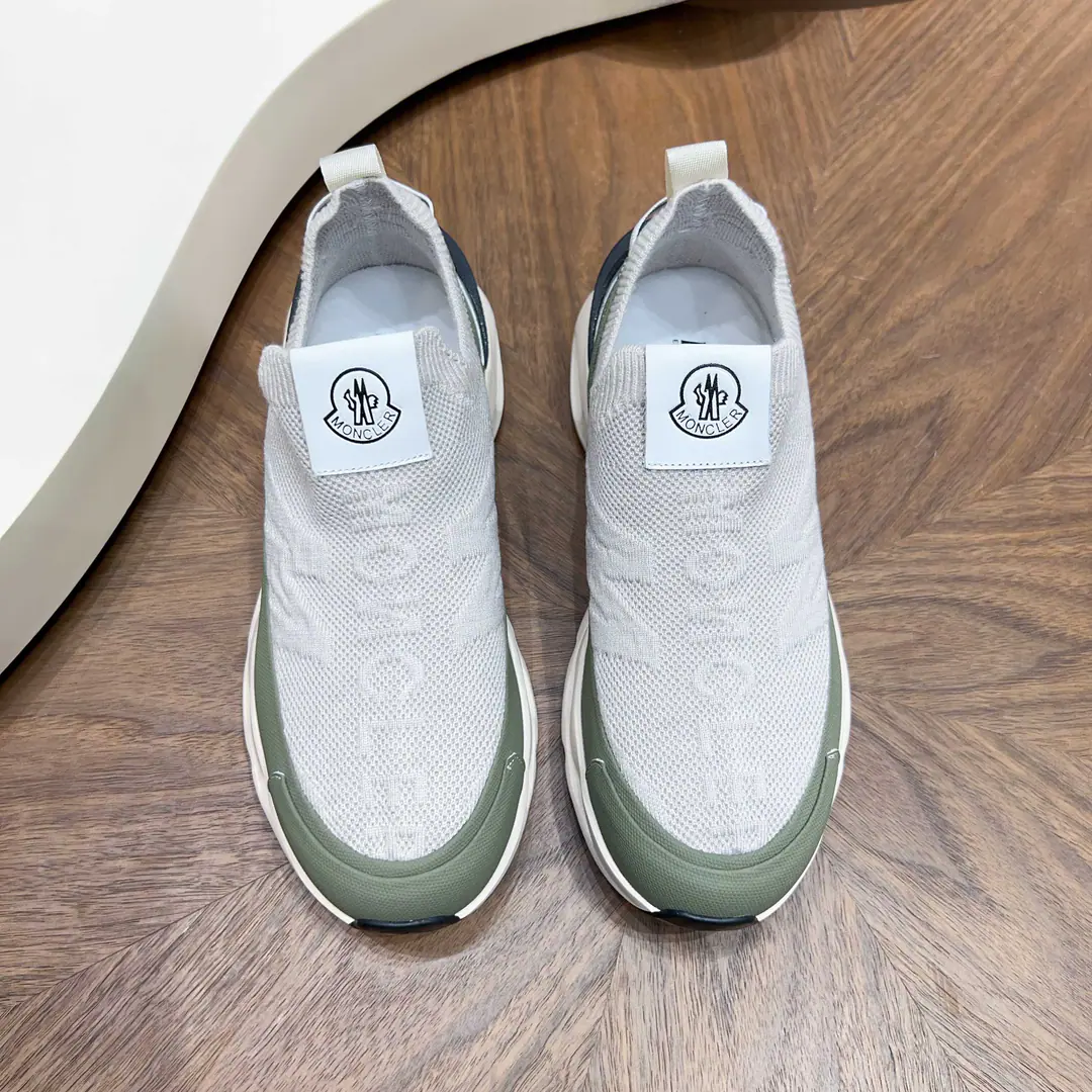 Moncler- No, no, no. - Men's shoes.,Import gas vents, Chlorbutyl rubber The various materials are made together., Shoes face design using shoelaces and rubber embedded, Back up.MonclerMark, BaseTPU+Rubber+High-ball rubber bubbles., Very resilient and durable., Make it more comfortable., It's worth the effort, both on the shoe and the color design.！ Size: 39-44（38 45Do it.）