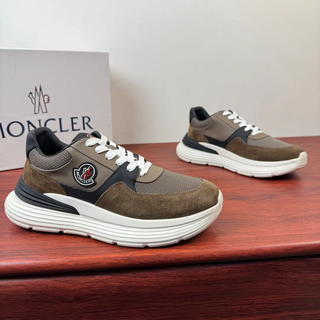 Moncler/- No, no, no. A man's new sneakers. This sneakers is on the fabric net., Fly-and-frozen-and-frozen-and-feat-and-skin-and-shoe-and-shoe-and-shoe-and-skin-and-skin-and-skin-and-skin-and-skin-and-skin-and-skin-and-skin-and-skin-and-skin-and-skin-and-skin-and-skin-and-skin-and-skin-and-skin-and-skin-and-skin-and-skin., Sides are marked.logoRubber badge., It echoes the shoe-teleton embroidery logo., The back of the heel is branded.logoLetter Details, A combination of soft rubber sluice-resistant grinding-down-breathing-down-the-ground--, The leather fabric is mixed inside., The logo, the cow's skin and foot., I'm just gonna go up and get some air.！Full packaged dustproof bags！ Size: 39-40-41-42-43-44 Standard leather shoe size.（38/45You're not going to back off.）