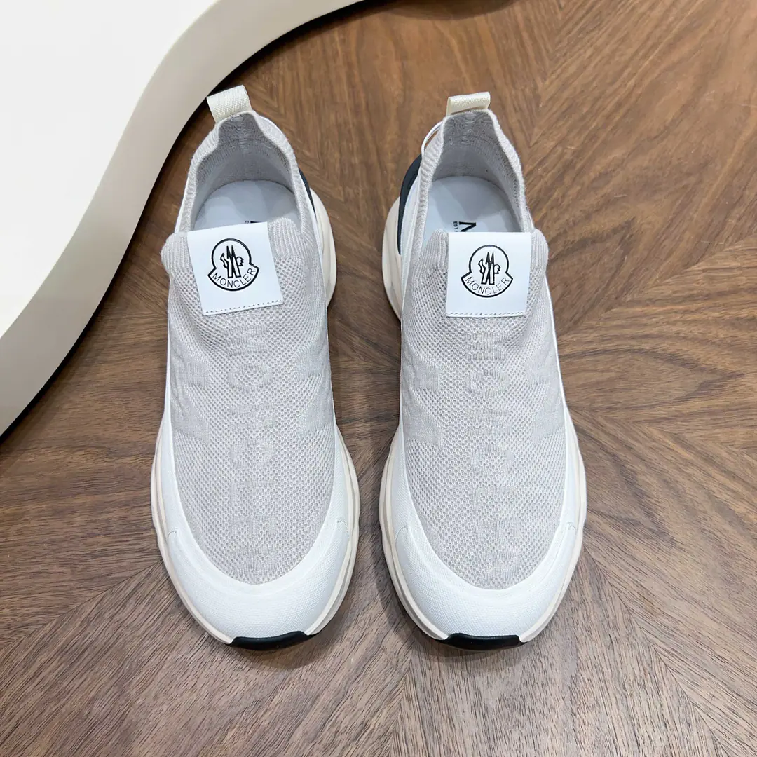 Moncler- No, no, no. - Men's shoes.,Import gas vents, Chlorbutyl rubber The various materials are made together., Shoes face design using shoelaces and rubber embedded, Back up.MonclerMark, BaseTPU+Rubber+High-ball rubber bubbles., Very resilient and durable., Make it more comfortable., It's worth the effort, both on the shoe and the color design.！ Size: 39-44（38 45Do it.）