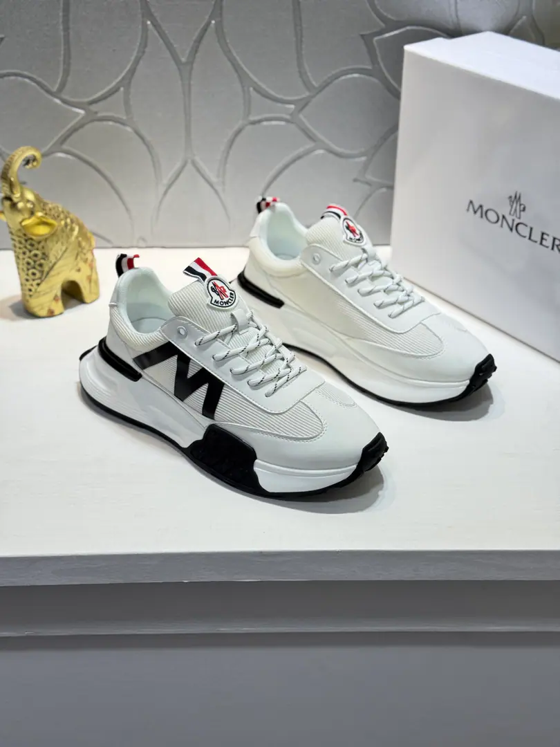 Get out of the factory.【Real value】🐬🐬Moncler/A masked man's leisure shoe., It's a very comfortable, slitic feature., Use of a cattle skin net, The netted inside., Both innovation and innovation, Function as one with graphic details, Explanatory fashion.. Rubber Bottom, Very resilient and durable., Make it more comfortable.！ Size: 38-44（45I'll make sure I don't change it.