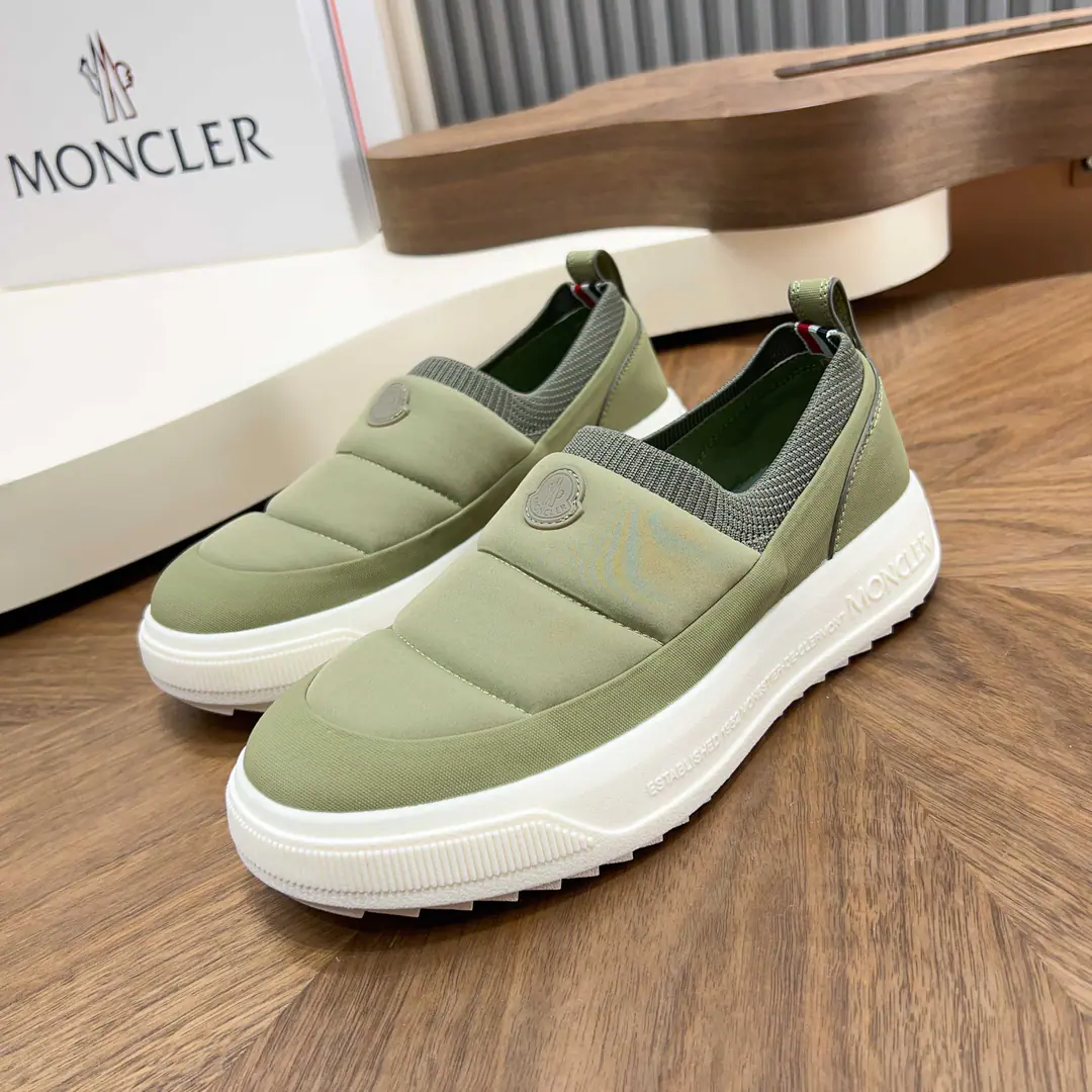 Moncler- No, no, no. - Men's shoes.,Import gas vents, Chlorbutyl rubber The various materials are made together., Shoes face design using shoelaces and rubber embedded, Back up.MonclerMark, BaseTPU+Rubber+High-ball rubber bubbles., Very resilient and durable., Make it more comfortable., It's worth the effort, both on the shoe and the color design.！Size: 39-44（38 45Do it.）