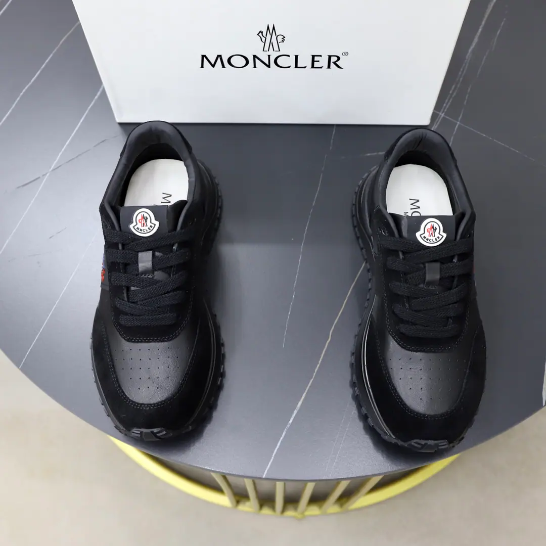 Moncler- No, no, no. - Men's shoes.,Import gas vents, Chlorbutyl rubber The various materials are made together., Shoes face design using shoelaces and rubber embedded, Back up.MonclerMark, BaseTPU+Rubber+High-ball rubber bubbles., Very resilient and durable., Make it more comfortable., It's worth the effort, both on the shoe and the color design.！ Size: 39-44（38 45Do it.）