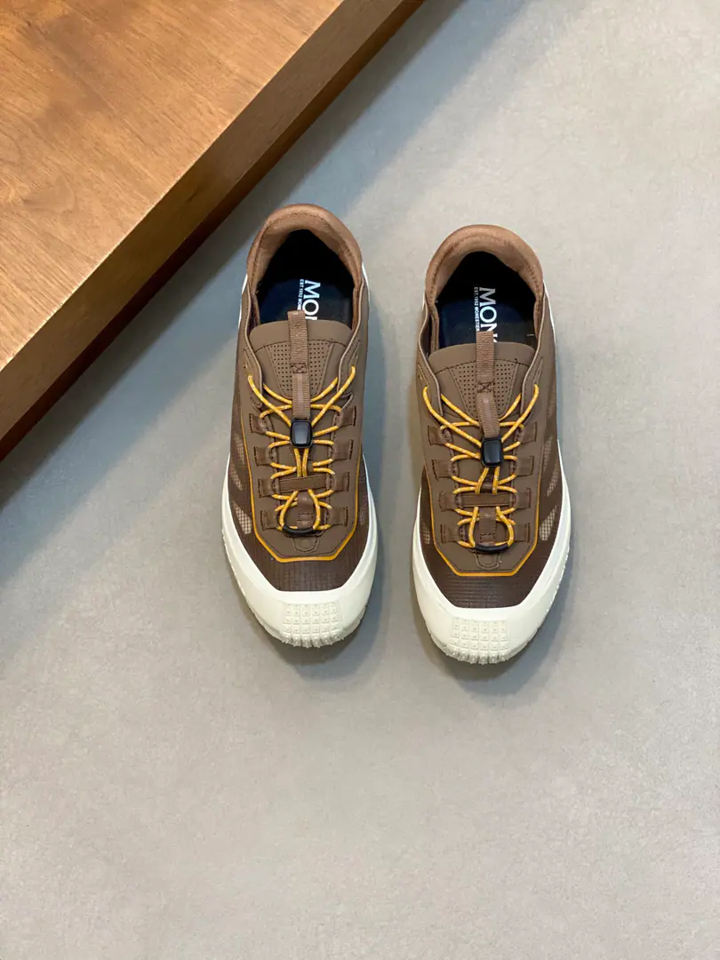 Moncler- No, no, no. - Men's shoes.,Import gas vents, Chlorbutyl rubber The various materials are made together., Shoes face design using shoelaces and rubber embedded, Back up.MonclerMark, BaseTPU+Rubber+High-ball rubber bubbles., Very resilient and durable., Make it more comfortable., It's worth the effort, both on the shoe and the color design.！ Size: 39-44（38 45Do it.）