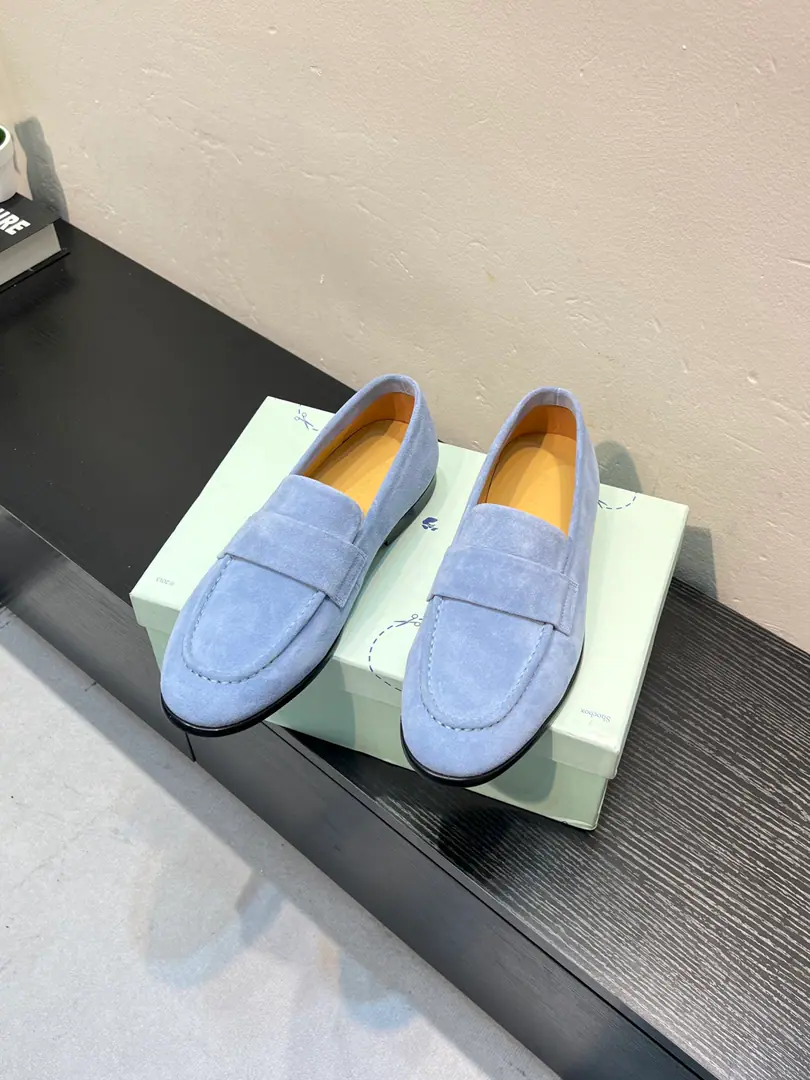 🔥 off whiteClassic LeFoo shoes., Italian Treasure brand., The only brand that matches Ames.！Wear them to know we can't fail our feet., I'll have a little wool on my shoe., That's a real leather cushion., Codes: 38-45（45Do it.）