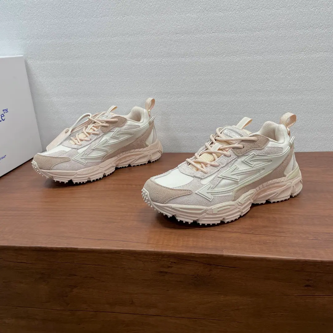 OFF-WHITE OWNew shoes. 100% original box correct version, Original, original cardboard data development, 4The layers are separated from the bottom., Shoes face use3dStereoprinting and multi-materials integration, Slipperproof, with a little gas in the shoes., And to locate brands that are branded in the luxury field., Off-White Still, there is a need to keep up to date with the modern and modern version of the retro-shoes., To capture the concerns of the consumer of the basic plate. This is the update. Off-White The new sneakers exaggerate the classic old father's shoe detail., And put the iconic arrow design in the spotlight.. Off-WhiteThe latest sneakers are expected to land at the brand counter in the coming months., ♪ My favorite friend Chelsea ♪. Codes: 36 37 38 39 40 41 42 43 44 45