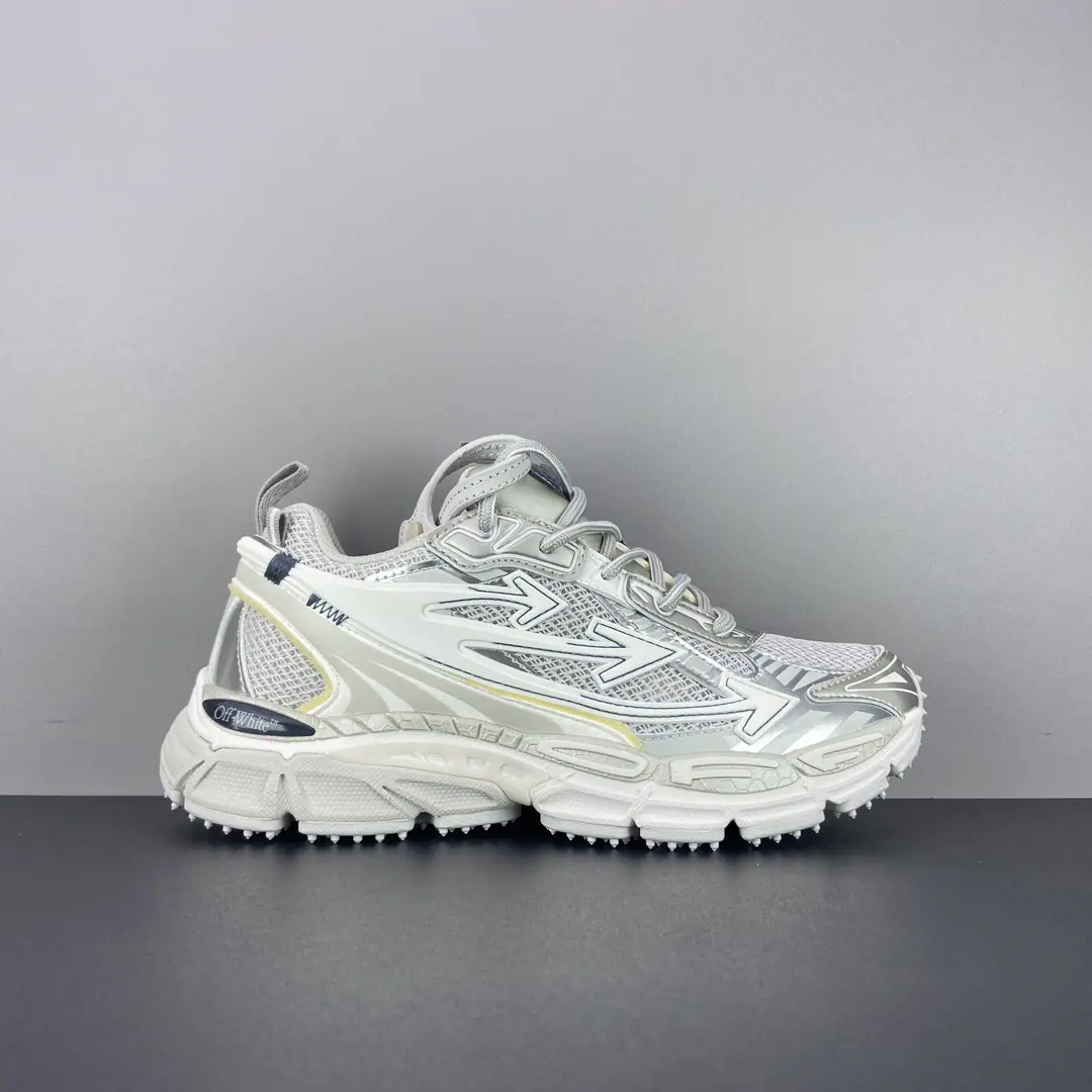 Minoru. Off-White C/O VirGil Abloh OWRun-shoes. The original box is correct. Original, original cardboard data development 4The layers are separated from the bottom. Shoes face use3dStereoprinting and multi-materials integration Marked brands in luxury areas Off-White Size: 36 37 38 39 40 41 42 43 44 45 46 47