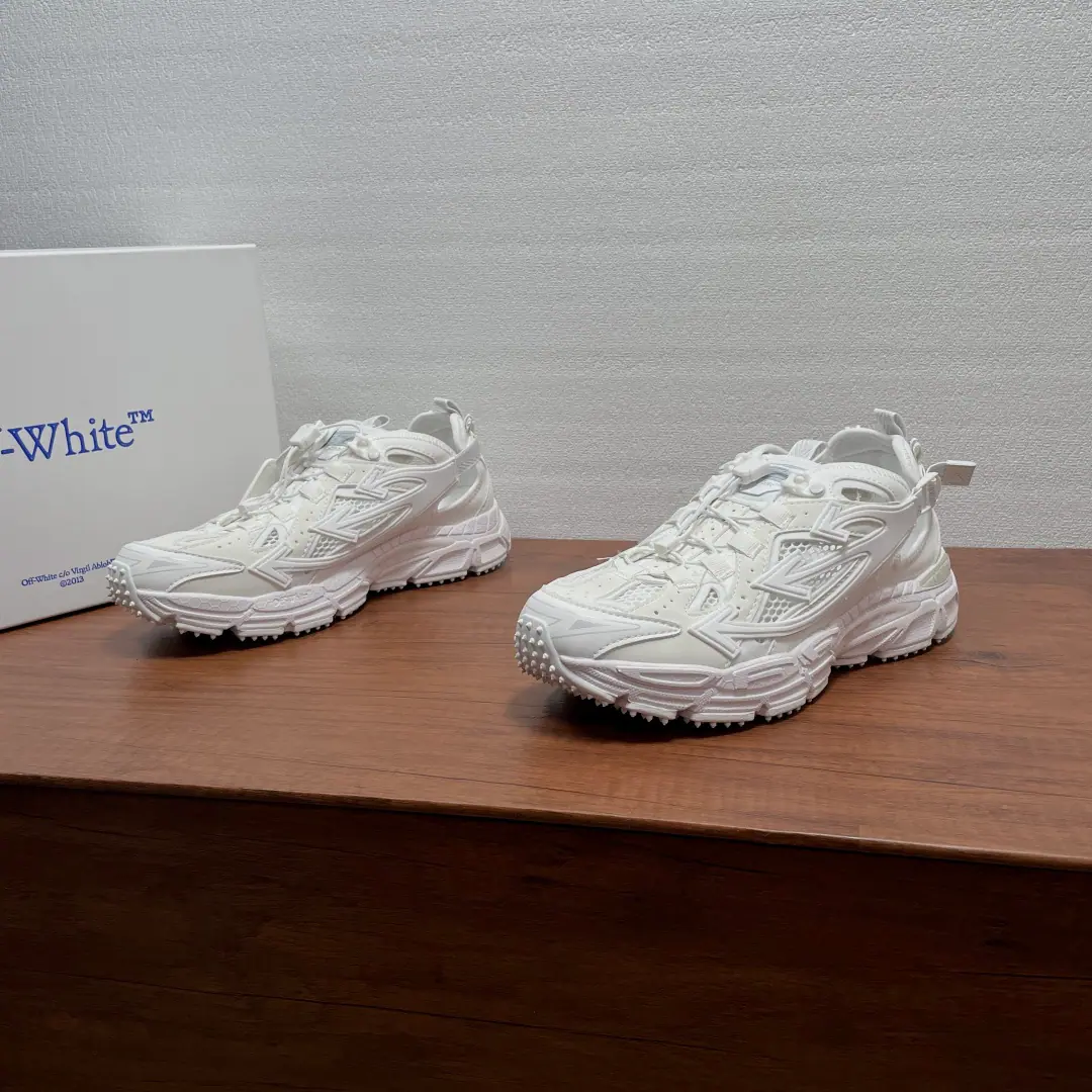 OFF-WHITE OW BE Right BackNew shoes. 100% original box correct version, Original, original cardboard data development, 4The layers are separated from the bottom., Shoes face use3dStereoprinting and multi-materials integration, Slipperproof, with a little gas in the shoes., And to locate brands that are branded in the luxury field., Off-White Still, there is a need to keep up to date with the modern and modern version of the retro-shoes., To capture the concerns of the consumer of the basic plate. This is the update. Off-White The new sneakers exaggerate the classic old father's shoe detail., And put the iconic arrow design in the spotlight.. Off-WhiteThe latest sneakers are on the way to the brand cabinet., ♪ My favorite friend Chelsea ♪. Codes: 36 37 38 39 40 41 42 43 44 45 46 47