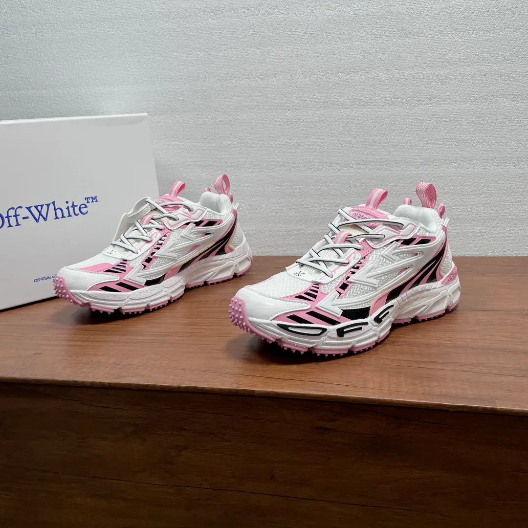 OFF-WHITE OWNew shoes. 100% original box correct version, Original, original cardboard data development, 4The layers are separated from the bottom., Shoes face use3dStereoprinting and multi-materials integration, Slipperproof, with a little gas in the shoes., And to locate brands that are branded in the luxury field., Off-White Still, there is a need to keep up to date with the modern and modern version of the retro-shoes., To capture the concerns of the consumer of the basic plate. This is the update. Off-White The new sneakers exaggerate the classic old father's shoe detail., And put the iconic arrow design in the spotlight.. Off-WhiteThe latest sneakers are on the way to the brand cabinet., ♪ My favorite friend Chelsea ♪. Codes: 36 37 38 39 40 41 42 43 44 45 46 47