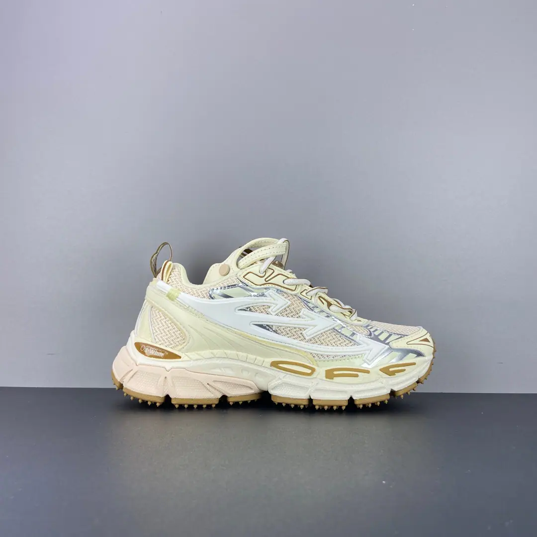 Minoru. Off-White C/O VirGil Abloh OWRun-shoes. The original box is correct. Original, original cardboard data development 4The layers are separated from the bottom. Shoes face use3dStereoprinting and multi-materials integration Marked brands in luxury areas Off-White Size: 36 37 38 39 40 41 42 43 44 45 46 47