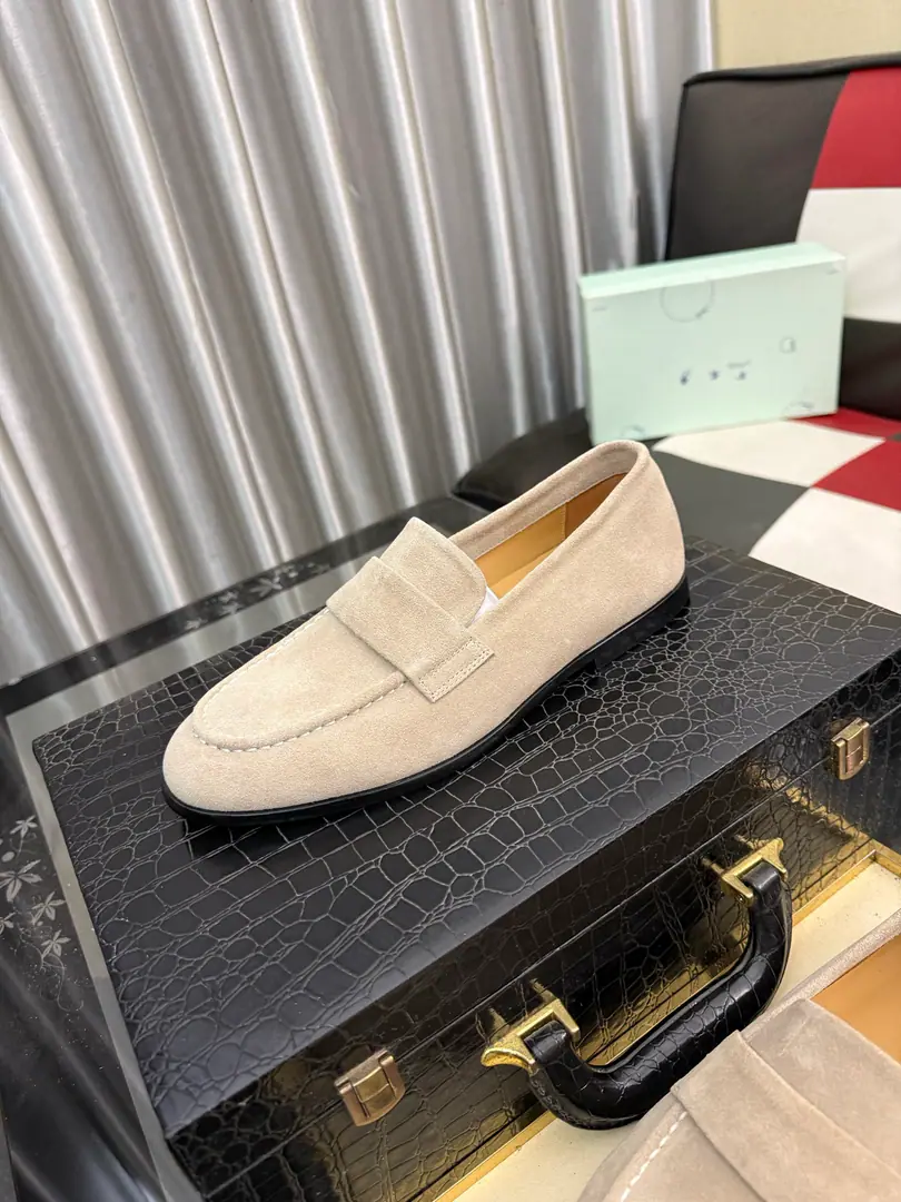 Get out of the factory.⌚️⌚️ Tideoff white The latest classic shoe., Group Bottom, Web development top copy, ️Italy🇮🇹Importing cow skin, In the pig's skin., I'm comfortable with air.,Simplified individual design,The official dripping tape., Codes: 38-44（45 46Do it.）3️⃣Colour Optional