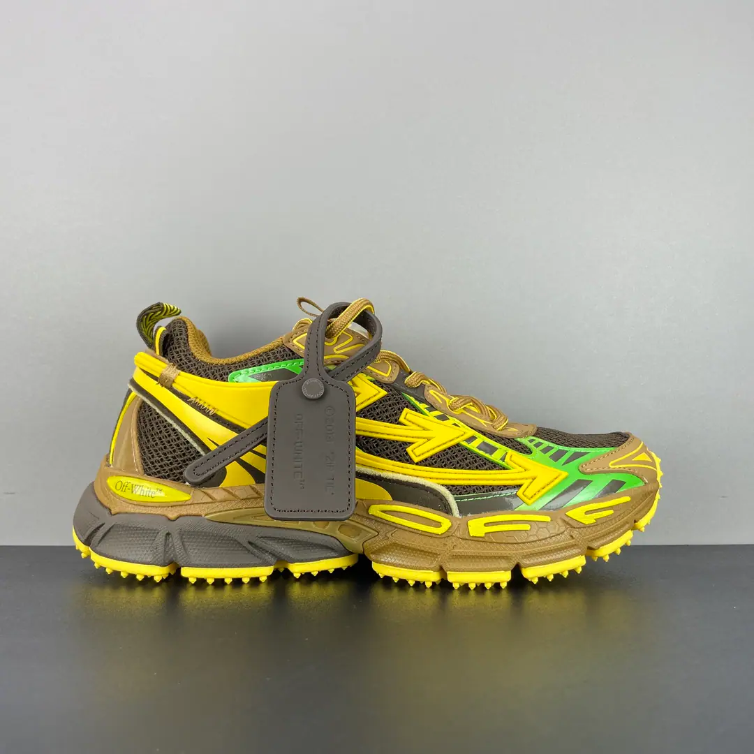 Minoru. Off-White C/O VirGil Abloh OWRun-shoes. The original box is correct. Original, original cardboard data development 4The layers are separated from the bottom. Shoes face use3dStereoprinting and multi-materials integration Marked brands in luxury areas Off-White Size: 36 37 38 39 40 41 42 43 44 45 46 47
