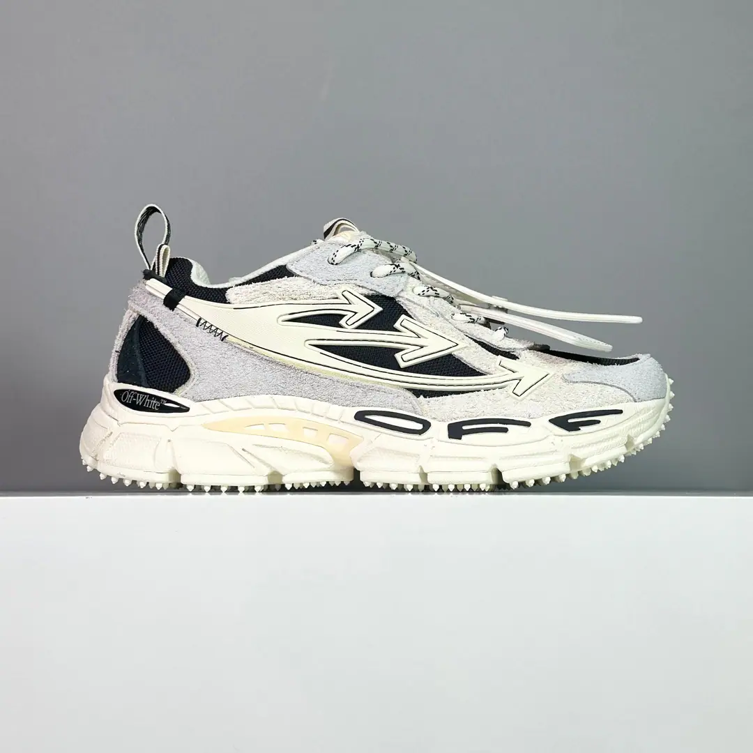 We're here today.【SVersion】#OWThe latest running shoes. #100% original box correct version #Original, original cardboard data development#4The layers are separated from the bottom.#Shoes face use3dStereoprinting and multi-materials integration#Slipperproof, breath-free shoes. For the fire., And to locate brands that are branded in the luxury field., Off-White Still, there is a need to keep up to date with the modern and modern version of the retro-shoes., To capture the concerns of the consumer of the basic plate. This is the update. Off-White The new sneakers exaggerate the classic old father's shoe detail., And put the iconic arrow design in the spotlight.. Besides that., The whole series of colors can be very diverse., There's always one for you.. Off-WhiteThe latest sneakers are expected to land at the brand counter in the coming months., ♪ My favorite friend Chelsea ♪. size:36 37 38 39 40 41 42 43 44 45 46 47