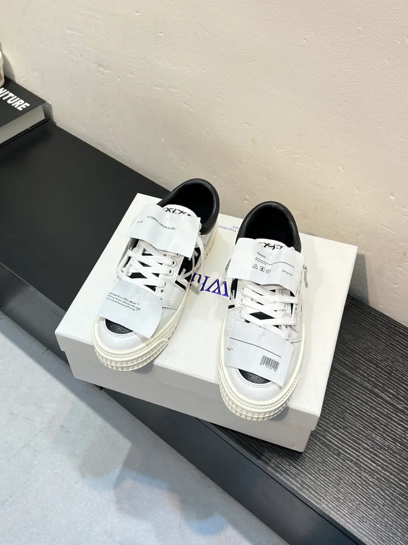 🌟OFF WHITE⚡️Couple money.⚡️The official network is new., Latest release of the market's highest quality version👊“Out of office”Original version of the series, Original set,, Production process1:1Original➰OFF GREY WHITE OW ➰🔜More and more stars have a different choice of negro.🔸It's a classic.🔸Innovating in the tide🔸♪ The way you're tied up ♪ ♪ The way you're built ♪🔝Not a fashion-designed nosy, but a bright black horse from the vanguard.🐴🆙♪ And don't follow the waves ♪🔅Unentitled beauty.🔅 Fabulous.💯Head-decked cow skin. Refried.💯Importing skin-friendly embers. Foot.💯Original modeling high-ball green mats. Bottom💯Original package, process Otsumi!💯The original model of the rubber floor.（Never yellow.）The layout is superb., The color is so bright., It's a solid-body thing.👍 Packaging💯Synchronize the full package of the official network（Brand bags., Brand wrapping paper., Accreditation, Brand bags.）
