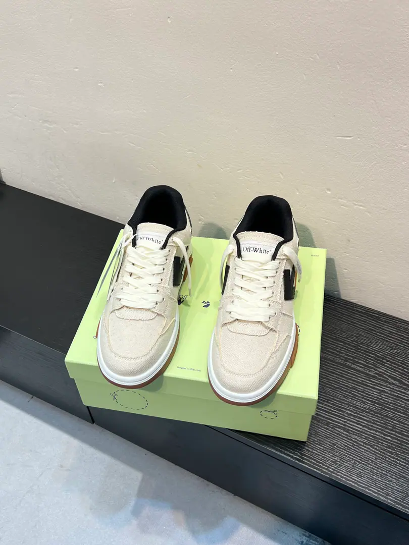 🌟OFF WHITE⚡️Couple money.⚡️The official network is new., Latest release of the market's highest quality version👊“Out of office”Original version of the series, Original set,, Production process1:1Original➰OFF GREY WHITE OW ➰🔜More and more stars have a different choice of negro.🔸It's a classic.🔸Innovating in the tide🔸♪ The way you're tied up ♪ ♪ The way you're built ♪🔝Not a fashion-designed nosy, but a bright black horse from the vanguard.🐴🆙♪ And don't follow the waves ♪🔅Unentitled beauty.🔅 Fabulous.💯Head-decked cow skin. Refried.💯Importing skin-friendly embers. Foot.💯Original modeling high-ball green mats. Bottom💯Original package, process Otsumi!💯The original model of the rubber floor.（Never yellow.）The layout is superb., The color is so bright., It's a solid-body thing.👍 Packaging💯Synchronize the full package of the official network（Brand bags., Brand wrapping paper., Accreditation, Brand bags.）