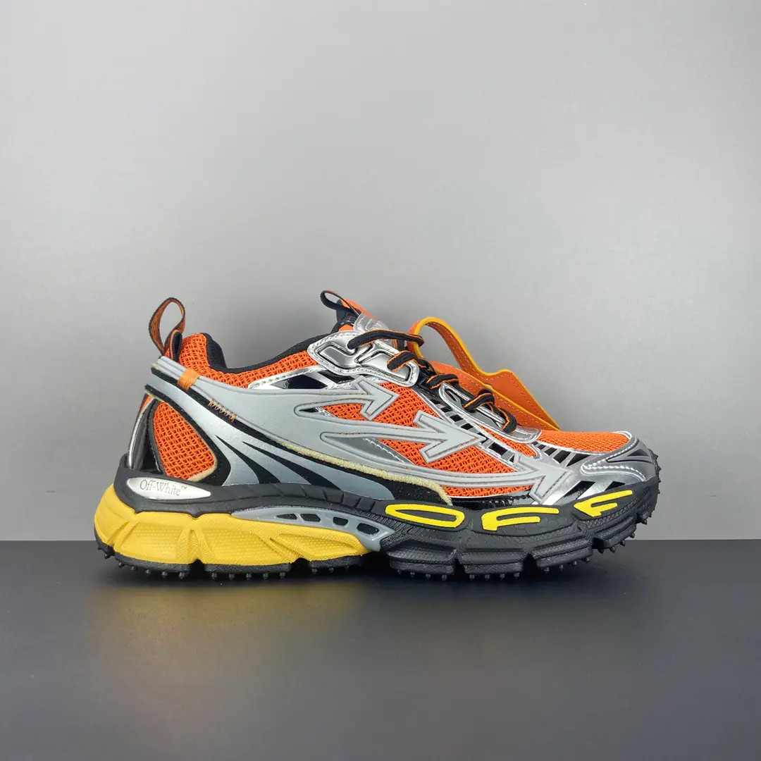 Minoru. Off-White C/O VirGil Abloh OWRun-shoes. The original box is correct. Original, original cardboard data development 4The layers are separated from the bottom. Shoes face use3dStereoprinting and multi-materials integration Marked brands in luxury areas Off-White Size: 36 37 38 39 40 41 42 43 44 45 46 47