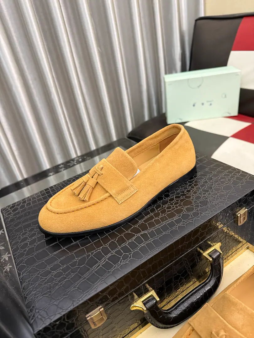 Get out of the factory.⌚️⌚️ Tideoff white The latest classic shoe., Group Bottom, Web development top copy, ️Italy🇮🇹Importing cow skin, In the pig's skin., I'm comfortable with air.,Simplified individual design,The official dripping tape., Codes: 38-44（45 46Do it.）3️⃣Colour Optional