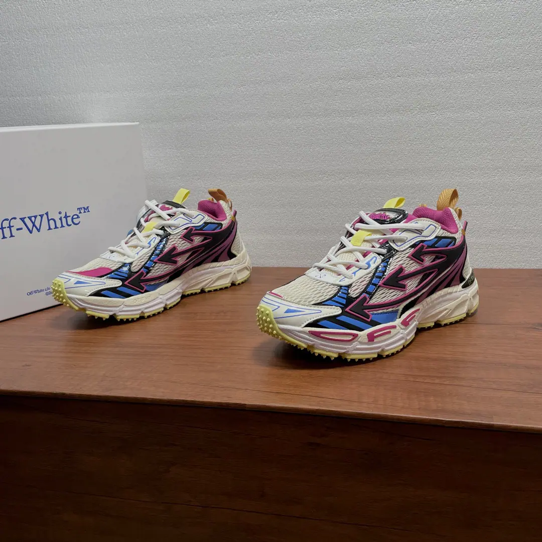 OFF-WHITE OWNew shoes. 100% original box correct version, Original, original cardboard data development, 4The layers are separated from the bottom., Shoes face use3dStereoprinting and multi-materials integration, Slipperproof, with a little gas in the shoes., And to locate brands that are branded in the luxury field., Off-White Still, there is a need to keep up to date with the modern and modern version of the retro-shoes., To capture the concerns of the consumer of the basic plate. This is the update. Off-White The new sneakers exaggerate the classic old father's shoe detail., And put the iconic arrow design in the spotlight.. Off-WhiteThe latest sneakers are expected to land at the brand counter in the coming months., ♪ My favorite friend Chelsea ♪. Codes: 36 37 38 39 40 41 42 43 44 45 46 47