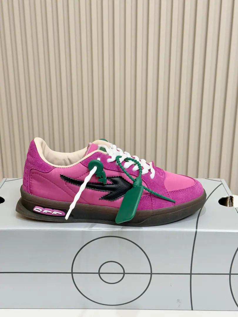 ⬛️Plant price【OFF～】Couples wear leisure shoes. 2026zThe cabinet is being sold simultaneously. 🔶Codes:35-44#️⃣ 🔷6Color🔜The shoe face is multi-materially combed.➕It's really Pioney., I'm comfortable with air., Shoes under the sole.: The original comforts are grinding down the ground., ⚠️In-kind📱Shoot!🎬It's better in kind.📢📢📢
