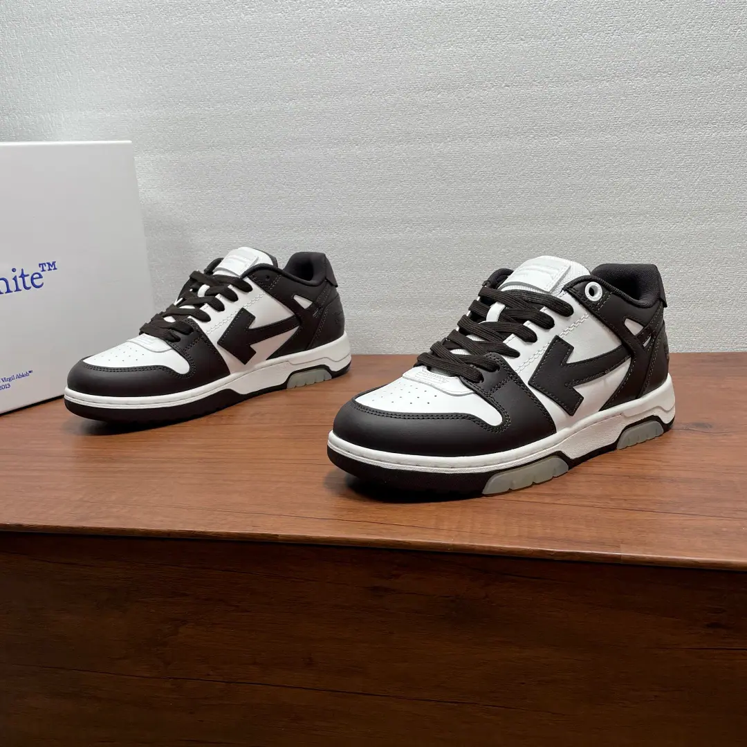 Off-White New garbled arrows coloring the same man and woman with sneakers. American brands. OFF-WHITE c/o VIRGIL ABLOH™ At 2014 Year by year Virgil Abloh Create, Walking between street culture and human fashion, Explanatory youth culture with contemporary elements, I'm a little more sophisticated in my work., Photo, Painting and eye-tighting graphics are the inspiration of designers.. White stripes and arrows make them red-red.. Shoes are combed with smooth cow leather geometry., Details of the opening of the shoehead, Shoes with arrows.logo, The back of the shoe. Off-White™ Logo, Details of the tag label with homogeneity, A rubber shoe., Cotton-Little Shoe., The upper foot is extremely wrapped., Comfortable and airy., You've been wearing it long enough., The fashion is alive.！Dustproof bag with original box, Multi-Currently Optional！ Size: 36-37-38-39-40-41-42-43-44-45 Standard leather shoe size(46/47You can't change that.）