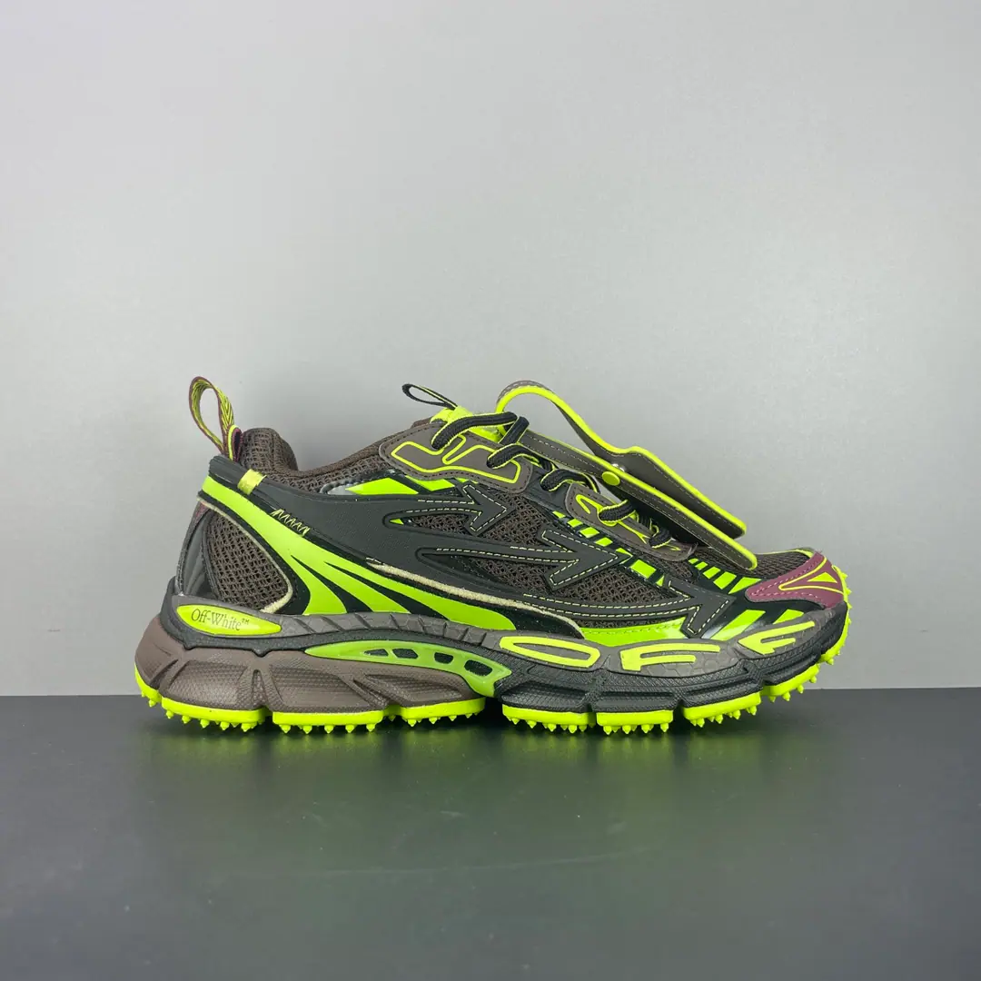 Minoru. Off-White C/O VirGil Abloh OWRun-shoes. The original box is correct. Original, original cardboard data development 4The layers are separated from the bottom. Shoes face use3dStereoprinting and multi-materials integration Marked brands in luxury areas Off-White Size: 36 37 38 39 40 41 42 43 44 45 46 47