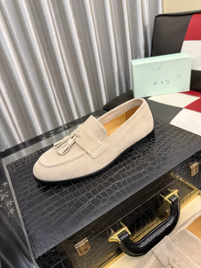 Get out of the factory.⌚️⌚️ Tideoff white The latest classic shoe., Group Bottom, Web development top copy, ️Italy🇮🇹Importing cow skin, In the pig's skin., I'm comfortable with air.,Simplified individual design,The official dripping tape., Codes: 38-44（45 46Do it.）3️⃣Colour Optional