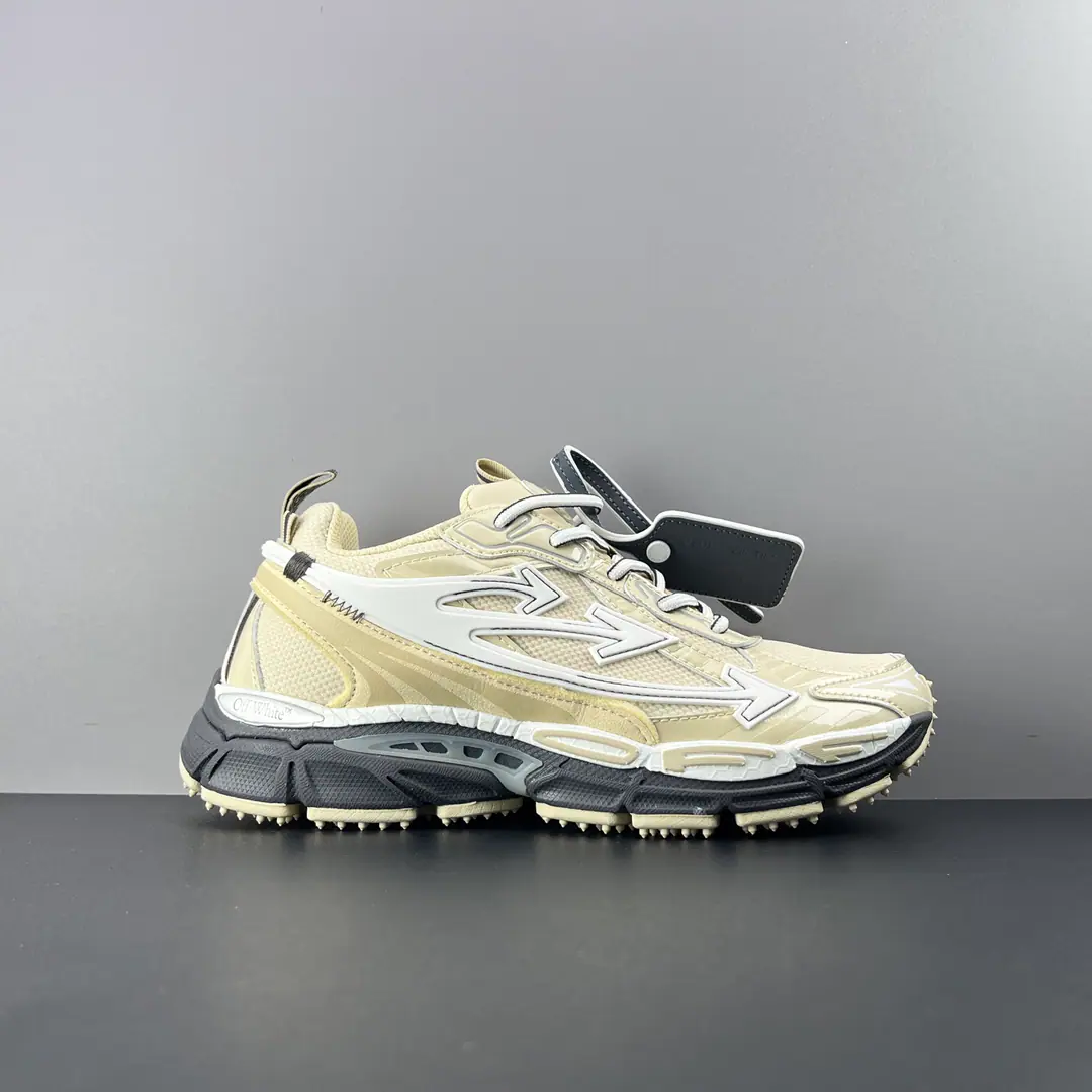 High Version Truth Off-White C/O VirGil Abloh OWRun-shoes. The original box is correct. Original, original cardboard data development 4The layers are separated from the bottom. Shoes face use3dStereoprinting and multi-materials integration Marked brands in luxury areas Off-White Size: 36 37 38 39 40 41 42 43 44 45 46 47