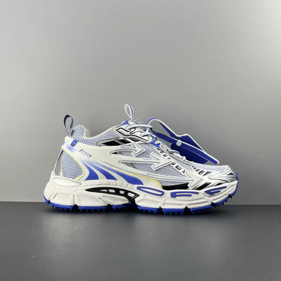 High Version Truth Off-White C/O VirGil Abloh OWRun-shoes. The original box is correct. Original, original cardboard data development 4The layers are separated from the bottom. Shoes face use3dStereoprinting and multi-materials integration Marked brands in luxury areas Off-White Size: 36 37 38 39 40 41 42 43 44 45 46 47
