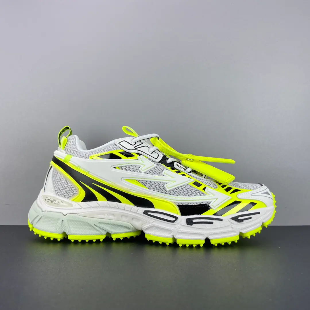 Minoru. Off-White C/O VirGil Abloh OWRun-shoes. The original box is correct. Original, original cardboard data development 4The layers are separated from the bottom. Shoes face use3dStereoprinting and multi-materials integration Marked brands in luxury areas Off-White Size: 36 37 38 39 40 41 42 43 44 45 46 47