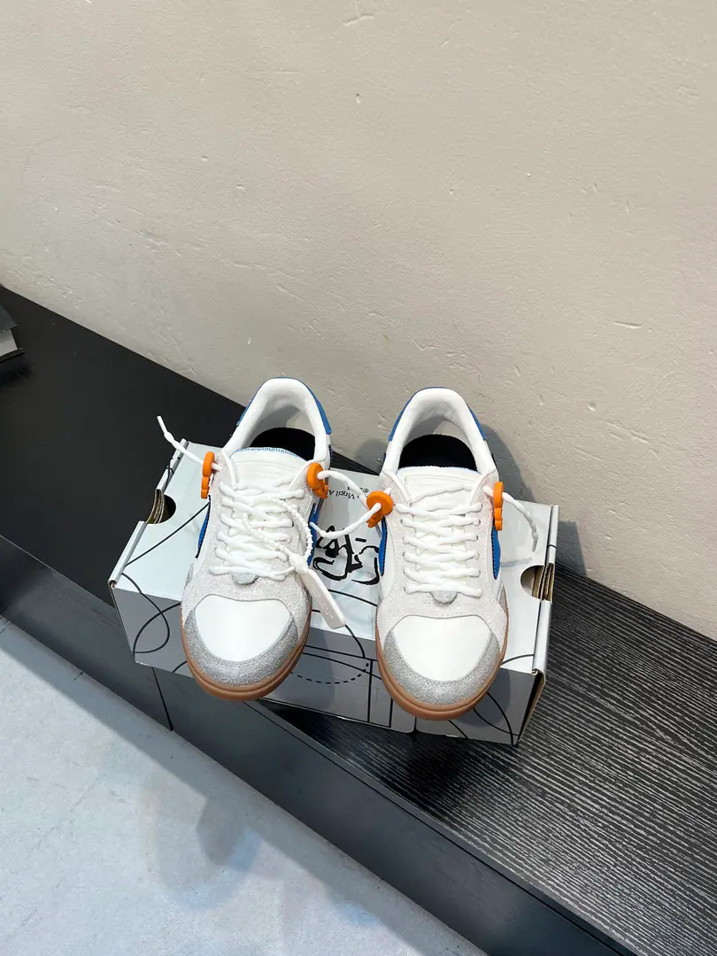 🌟OFF WHITE⚡️Couple money.⚡️2026The latest German shoe on Spring Xia Network., Codes:35-45 （45Do it.） Latest release of the market's highest quality version👊“Out of office”Original version of the series, Original set,, Production process1:1Original➰OFF GREY WHITE OW ➰🔜More and more stars have a different choice of negro.🔸It's a classic.🔸Innovating in the tide🔸♪ The way you're tied up ♪ ♪ The way you're built ♪🔝Not a fashion-designed nosy, but a bright black horse from the vanguard.🐴🆙♪ And don't follow the waves ♪🔅Unentitled beauty.🔅 Fabulous.💯Head, skin. Refried.💯Importing head-level sheep. Foot.💯Original modeling high-ball green mats. Bottom💯Original package, process Otsumi!💯The original model of the rubber floor.（Never yellow.）The layout is superb., The color is so bright., It's a solid-body thing.👍 Packaging💯Synchronize the full package of the official network（Brand bags., Brand wrapping paper., Accreditation, Brand bags.）