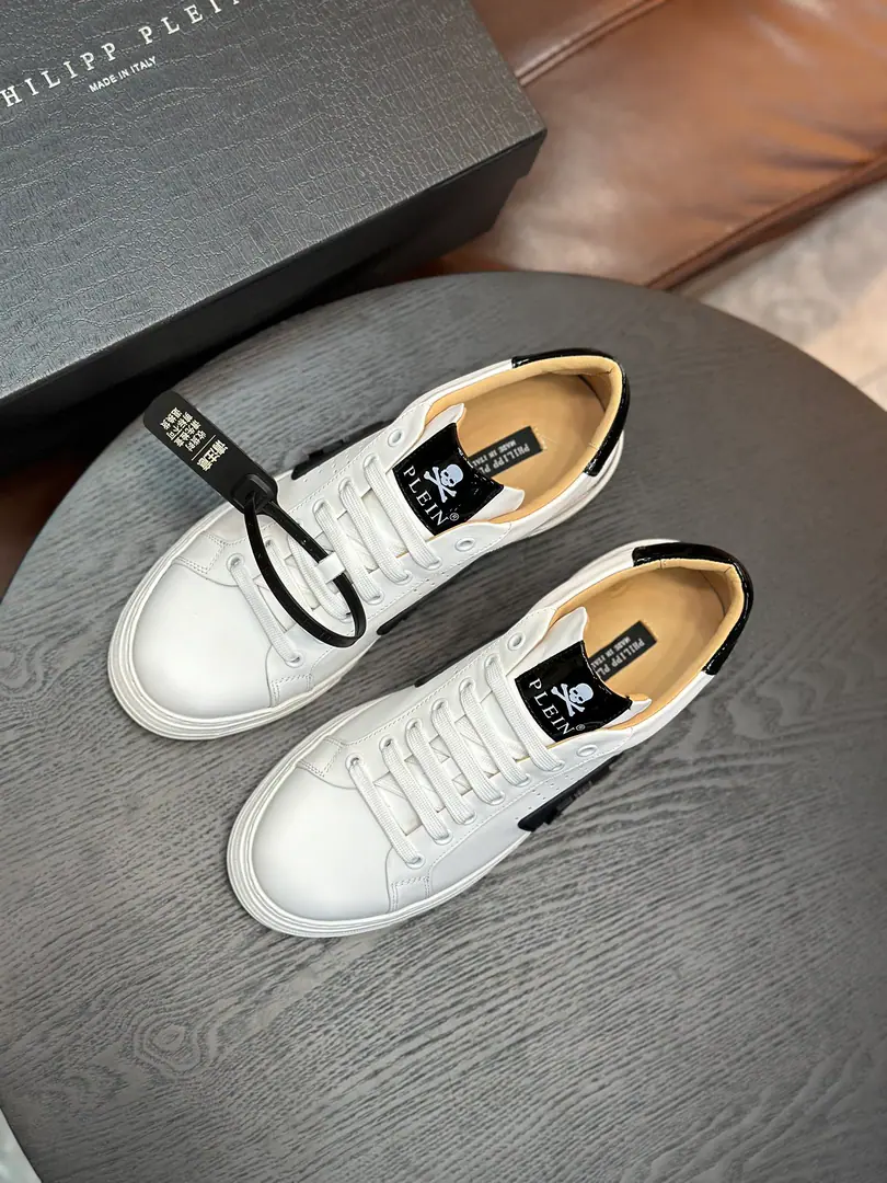 PP[PHILIPP PLEIN]Top-class originals., I'm looking for a hexagonal decoration of these napa real skins., The uniqueness of the shock-reducing sneakers.. Napa is a real piece of fabric., It's a nice, air-drinked cow., The logo with the patent is more powerful around the middle of the shoe., MetalPPAnd hexagonal patterns, It's got high technology., It's compatible with human engineering., Exceeding Quantum, The air is a relief., Solid durability modeling outside. Codes38-45